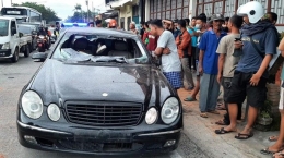 Mobil yang dirusak massa di Kasihan,Bantul|Foto dok. Polsek Kasihan, dimuat detik.com