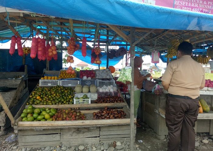 Observasi pembelajaran tentang Peran Pelaku Ekonomi pada penjual buah Masamba