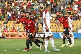 Mohamed Salah memimpin Mesir menang 2-1 atas Maroko di perempat final Piala Afrika 2022 (Foto Kingfut.com). 