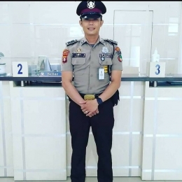 Ilustrasi seragam Satpam sebelum diganti yang terbaru |Instagram/SATPAM INDONESIA (@info_satpam.ri)