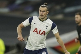 Gareth Bale melakoni debut pada laga Tottenham Hotspur vs West Ham United di Liga Inggris (18/10/2020).(AFP/ MATT DUNHAM via Kompas.com)