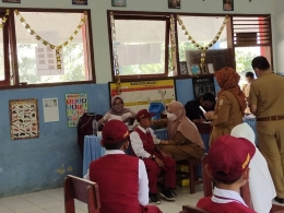Mahasiswa KKM-DR UIN Malang, Vaksinasi Massal Pelajar dan Warga Menuju Dawuhan Bebas Covid-19