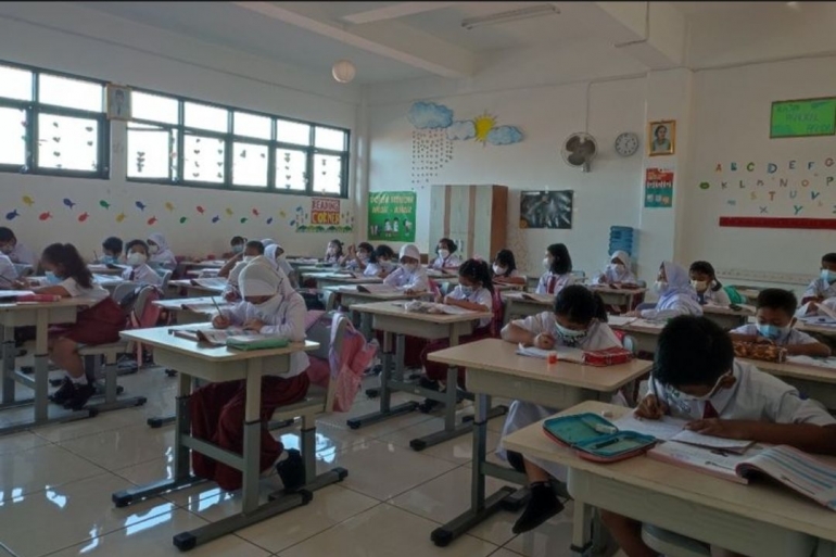 Pembelajaran Tatap Muka 100 Persen (Foto : Kompas.com/Muhammad Isa Bustomi)