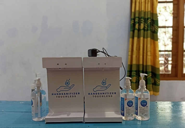 Handsanitizer Touchless Karya Mahasiswa KKN. (Dokpri)