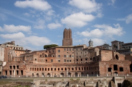 Trajan's Market, salah satu peninggalan Kaisar Trajan. Sumber: Szilas / wikimedia