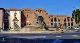 Air Mancur Naiads di Piazza della Repubblica-Roma. Sumber: dokumentasi pribadi