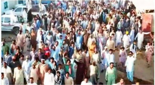 Warga Balochistan protes atas kehadiran China di kota Gwadar di Pakistan. | Sumber: Twitter/@TBPEnglish