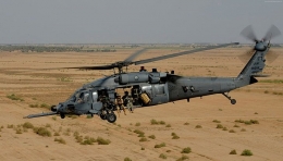 potret sebuah helikopter Black Hawk milik AU AS dalam sebuah misi. Sumber gambar: wallpaperbetter.com