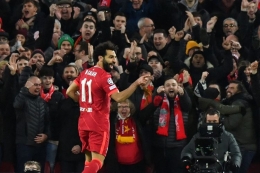 Striker klub Liverpool, Mohamed Salah, memimpin top skor Liga Inggris dengan perolehan 16 gol. Foto: ANTHONY DEVLIN/AFP via Kompas.com