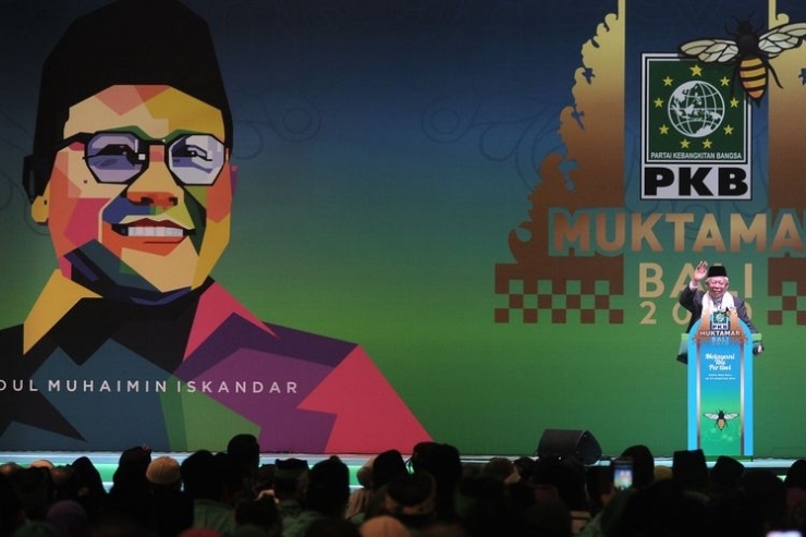 Wakil Presiden terpilih Maruf Amin berpidato saat penutupan Muktamar PKB 2019 di Nusa Dua, Badung, Bali, Rabu (21/8/2019). (ANTARA FOTO/FIKRI YUSUF via kompas.com)