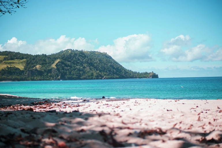 Ilustrasi pantai via indonesia.travel