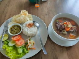 Sop buntut salah satu menu makanan (dok pribadi)