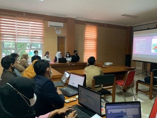 Gambar Monitoring dan Evaluasi Program/dokpri