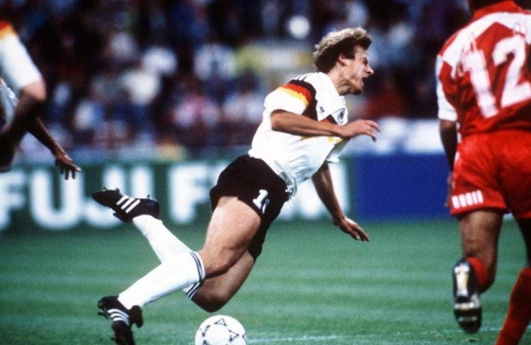 Secara terang-terangan Klinsmann mengakui sebagai tukang diving (PA Images via vice.com)
