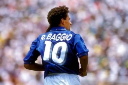 Roberto Baggio, meski melakoni laga terbanyak bersama Juventus dan sukses persembahkan sejumlah gelar, akan tetapi ia lebih diingat sebagai legenda Fiorentina. Foto: Nazionale Calcio via flickr.com