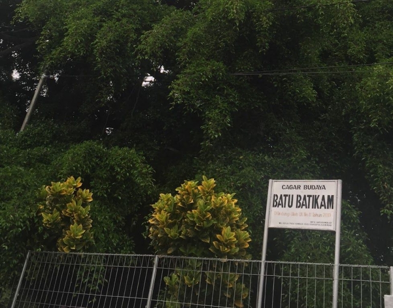 Image: Wisata Sejarah Batu Batikam Limokaum Batusangkar (Photo by Merza Gamal)