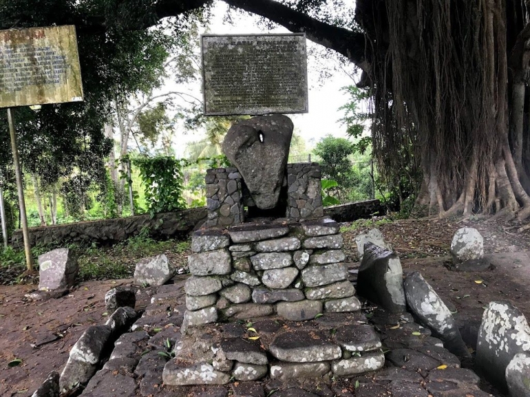 Image: Situs Batu Batikam di Dusun Tuo Nagari Limokaum (Photo by Merza Gamal)