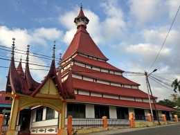 Image: Masjid Raya Limokaum-Batusangkar (Photo by Merza Gamal)