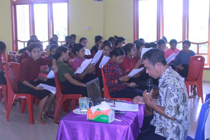 Bapak Kanis Teti sedang menyampaikan materi. Dokpri