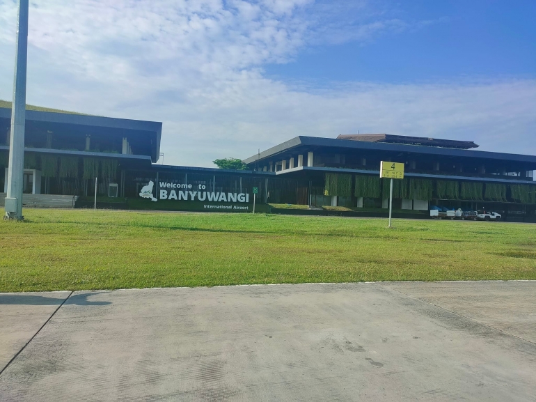 Bandara Blimbingsari di Banyuwangi berkonsep penghijauan (dok pribadi)