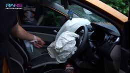air bag mobil milik Dimas [Youtube/Rans Entertaiment]
