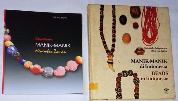 洋書 Manik-manik di Indonesia Beads Manik-manik, dari Bekal Kubur Manusia Purba hingga Perhiasan
