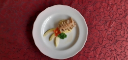 Zwaart Zuur, salah satu menu makanan Kersanan Dalem yang mengalami proses hibridasi dan mimikri budaya | Dok. Pribadi/ Thomas Panji