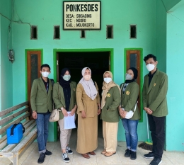 Kunjungan Kelompok KKN 108 Ke Polindes Desa Srigading (Dok. pribadi)