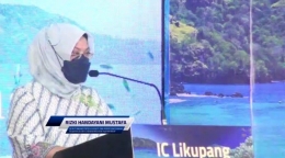 Ibu Rizki Handayani Mustafa saat memberikan sambutan (dok.pri)