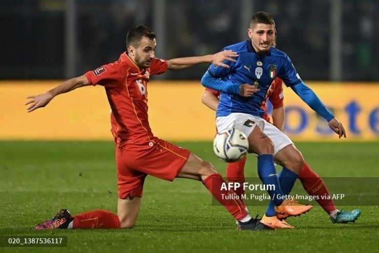 Italia disingkirkan Makedonia Utara dengan skor tipis 0-1 berkat tendangan Aleksandar Trajkovski (Foto AFP/Tullio M Puglia vis Kompas.com). 