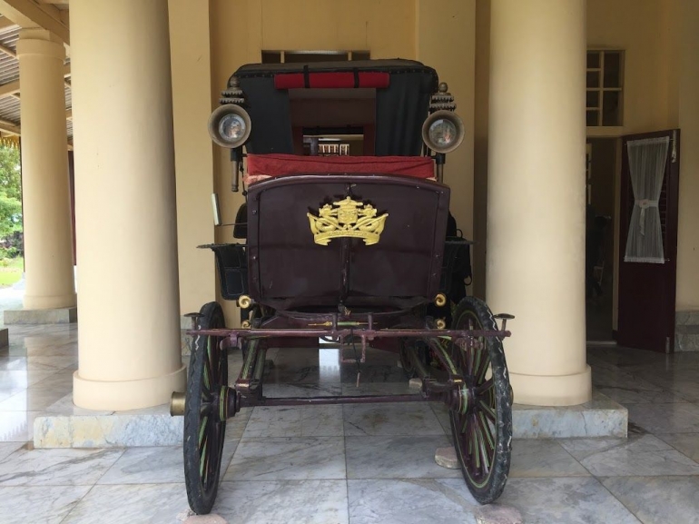 Image: Kereta Kencana Kesultanan Siak Sri Indrapura by Merza Gamal