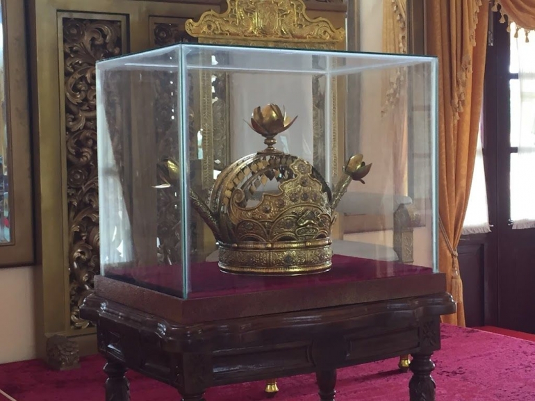 Image: Replika Mahkota Sultan Siak by Merza Gamal