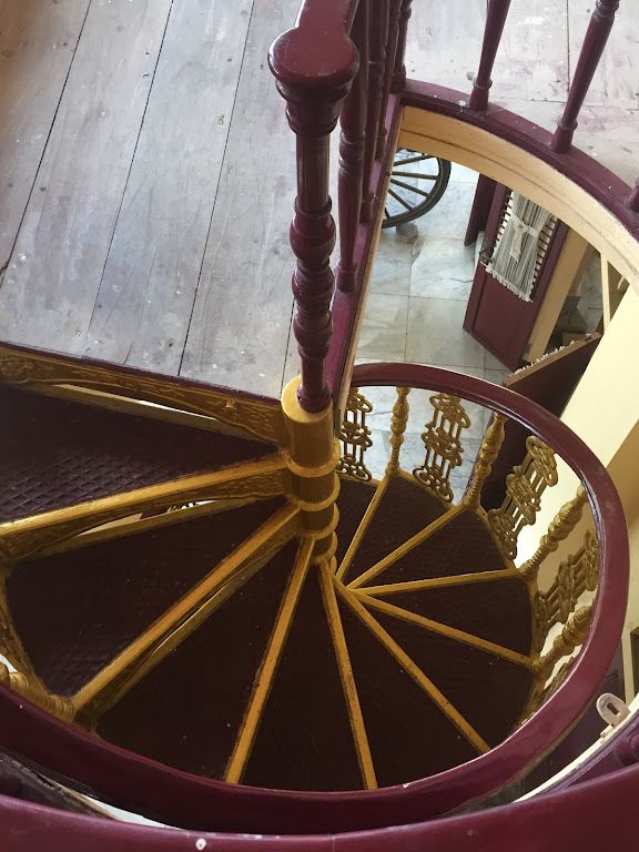 Image: Tangga besi untuk pihak yang tidak bersalah by Merza Gamal