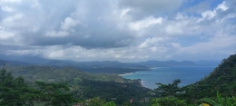 Panorama indah yang terlihat dari Puncak Habibie (Sumber foto: dokumentasi pribadi)
