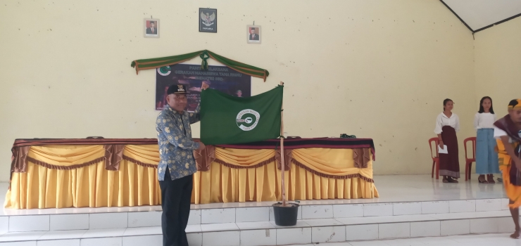 Pengibaran Bendera GEMATRI Olah Camat Tana Righu (Dokpri)