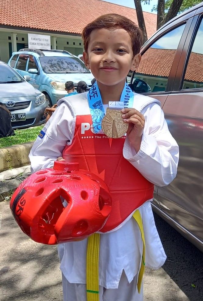 Arvand Putra Febrian peraih medali emas pada Kejuaraan BTO 2022