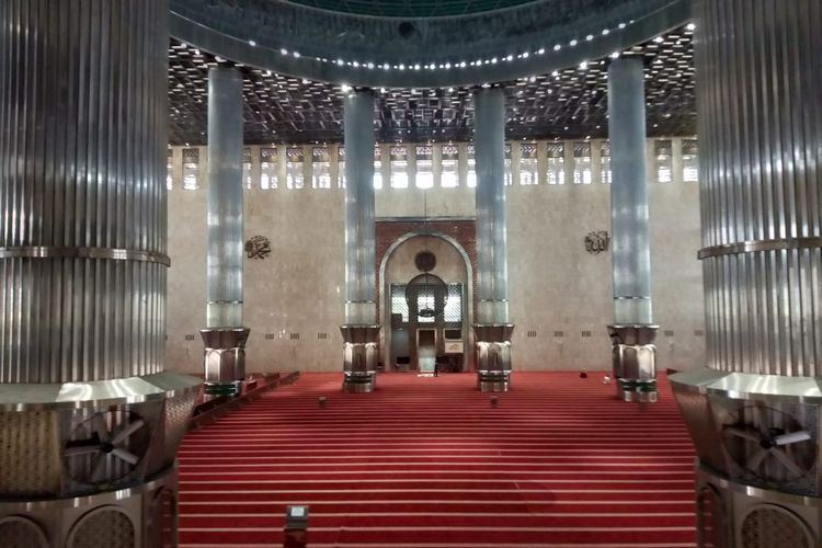 suasana masjid menyambut Ramadhan, sumber: kompas.com/REZA AGUSTIAN