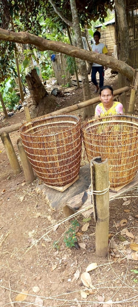 Dokpri: pembuatan anyaman kinjar Desa Bantunan