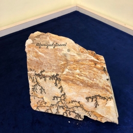 Batu bertumbuh di Museum Timah yang juga terdapat di Gunung Sinai - Foto pribadi