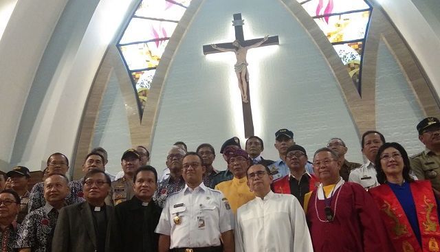 Gubernur Jakarta Anies Baswedan bersama Para Pemuka Agama Kristiani di Jakarta (Foto: hops.id)