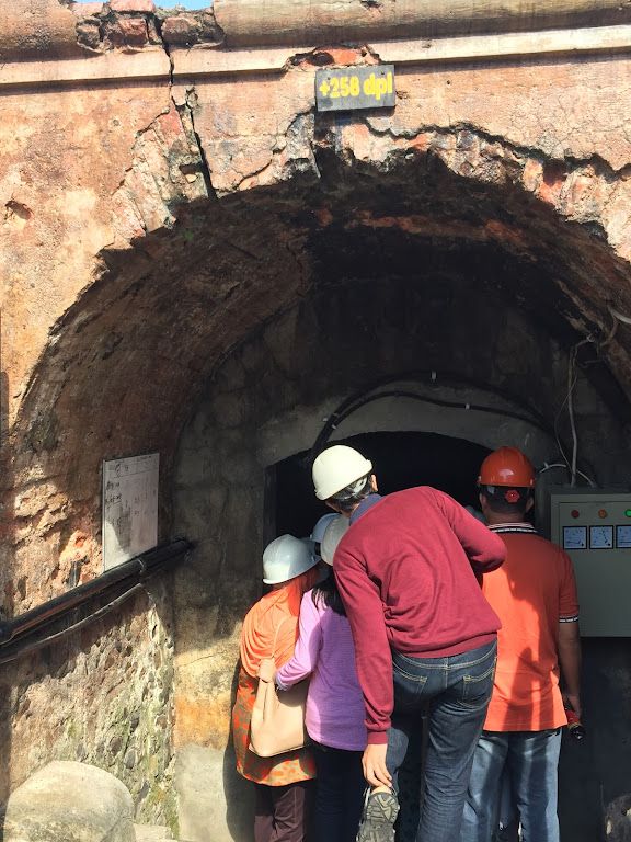 Image: Pintu masuk ke Lubang Mbah Soero 258 m dari permukaan laut (by Merza Gamal)