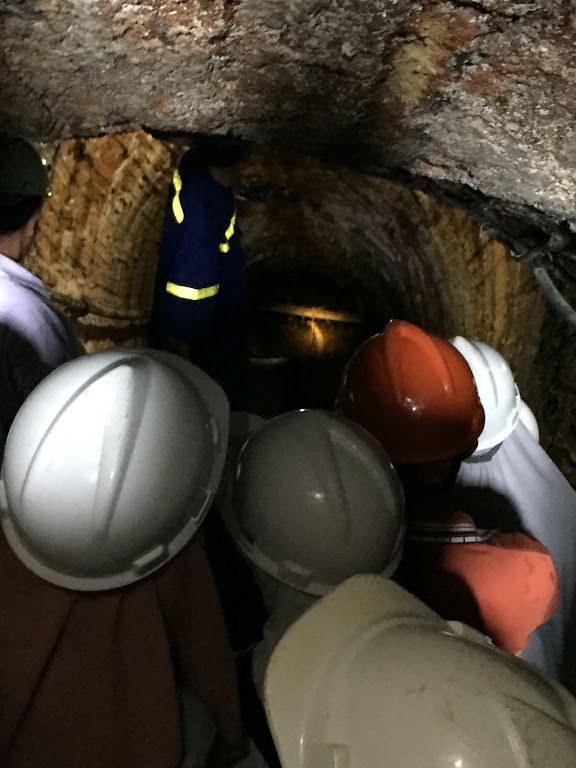 Image: Suasana di dalam Lubang Mbah Soero (by Merza Gamal)