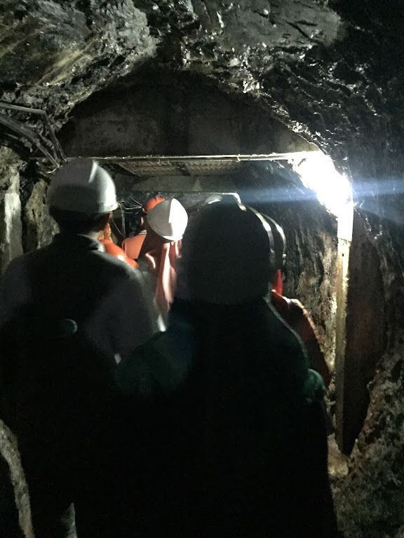 Image: Di dalam Lubang Tambang Mbah Soero (by Merza Gamal)