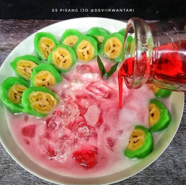Es pisang ijo/ Foto: Instagram masakann.rumahan