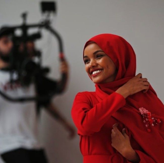 Halimah Aden masuk 100 wanita tercantik dunia.  The 100 Most Beautiful Faces of 2021 dirilis TC Candler ,YouTube pada 28 Desember 2021, via Wolipop.