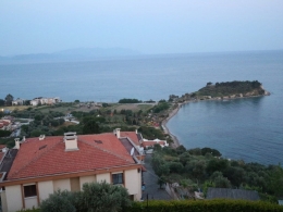 Pemandangan sempurna Aegean Sea dari kamar hotel. Foto: Dokumen Pribadi