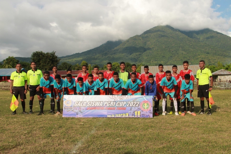 Tim Sepak Bola SMPN Lewolema dan SMPS Baipito/dokpri