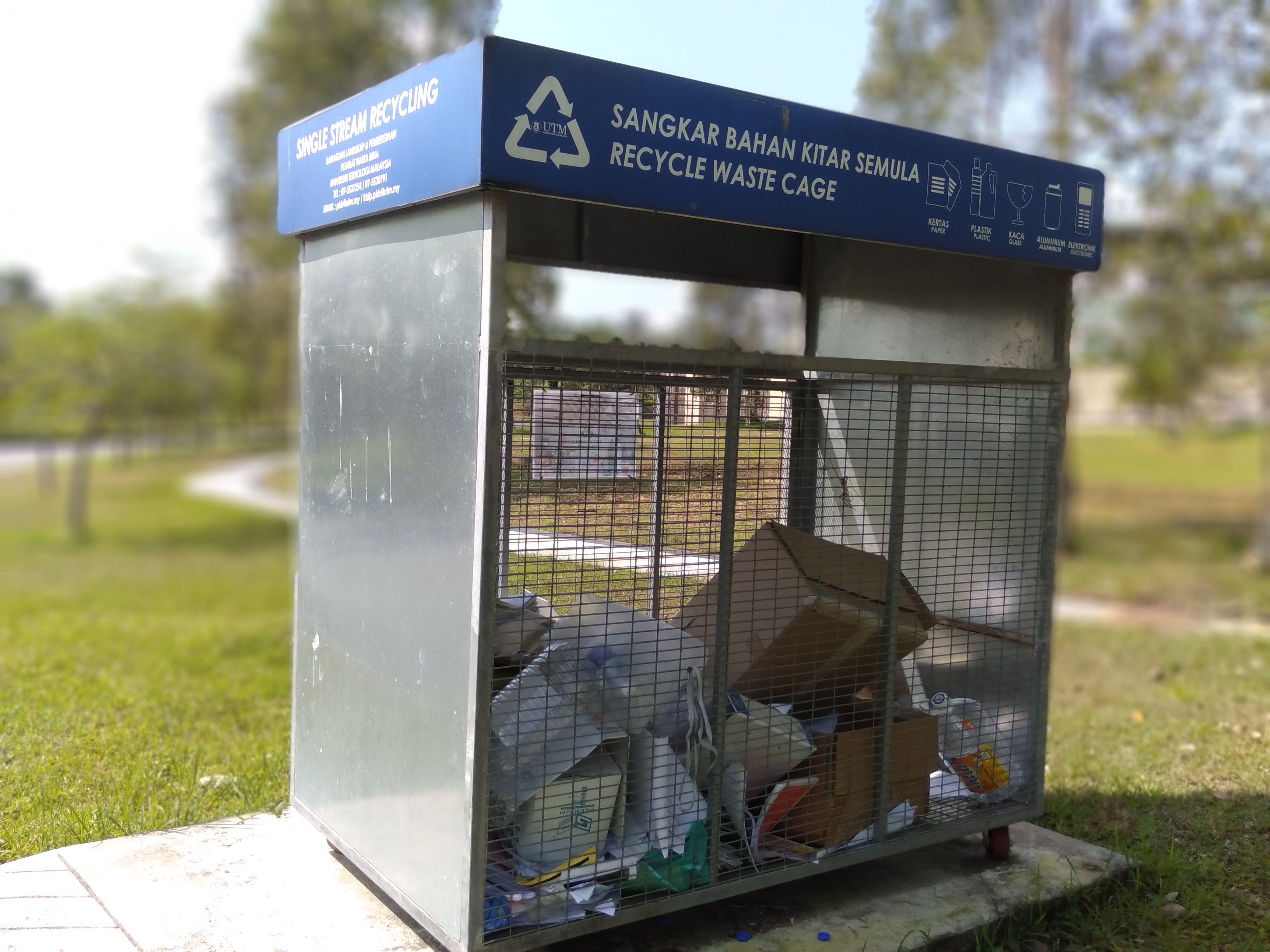 Tempat Sampah Daur Ulang di Kampus UTM. Foto: Nurul Hidayat.