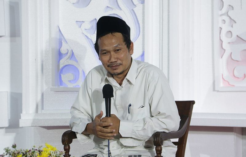 Gus Baha dalam Sebuah Kajian (Sumber foto: portalsulut.com)