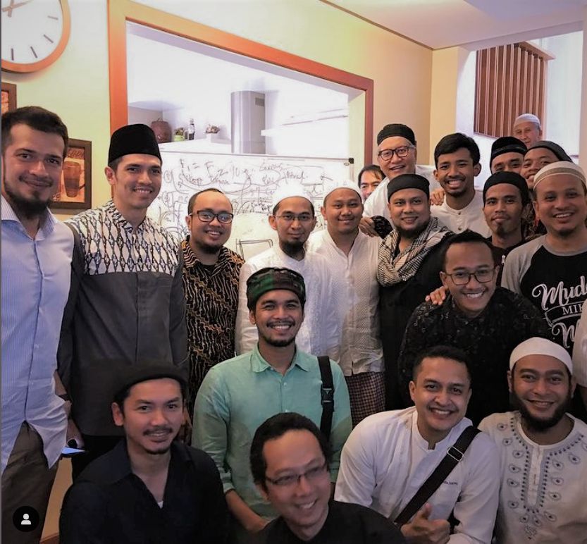 Ustadz Adi Hidayat (UAH) menjelma jadi pendakwah idola selebriti (IG @kajianmusawarah)